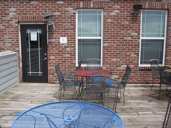 208 S State St, Jerseyville, IL 62052